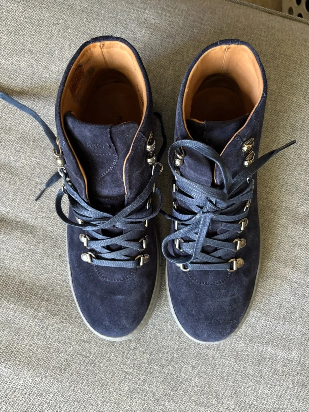 Magnanni Navy Suede Chukka Boots with Silver Eyelets